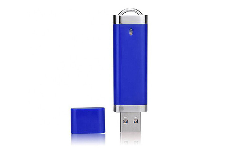 Color azul del plástico 16G 2,0 USB con el logotipo modificado para requisitos particulares y paquete de la marca de la vida de la demostración